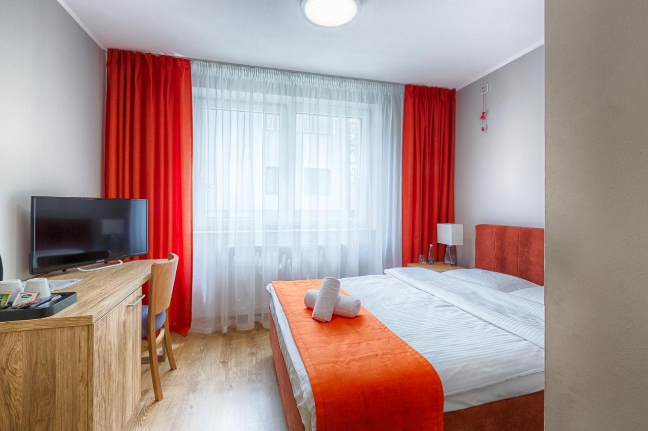 Centrum Rehabilitacji Społecznej i Zawodowej ZAZ Słoneczne Wzgórze Tarnów Exterior foto