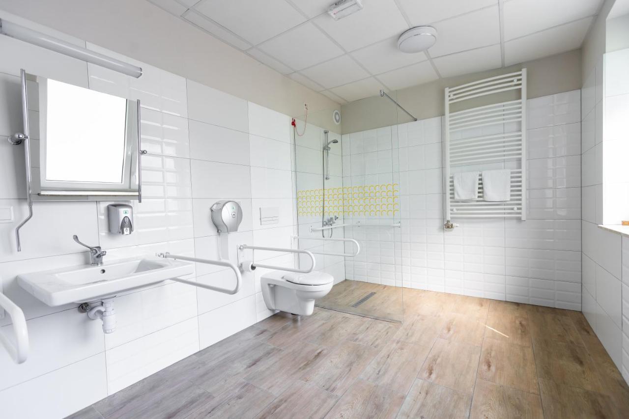 Centrum Rehabilitacji Społecznej i Zawodowej ZAZ Słoneczne Wzgórze Tarnów Exterior foto